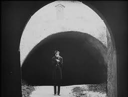 Max Schreck in passageway in Murnau's Nosferatu