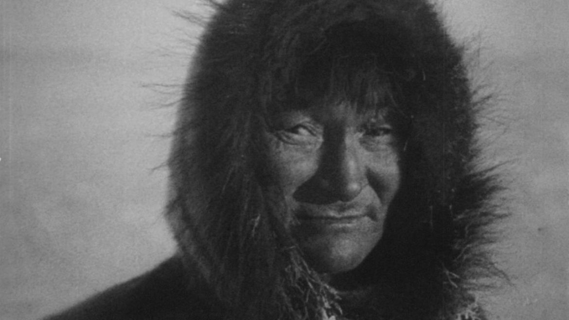 Documentary truth, falsehood, and the spaces between in Nanook of the North