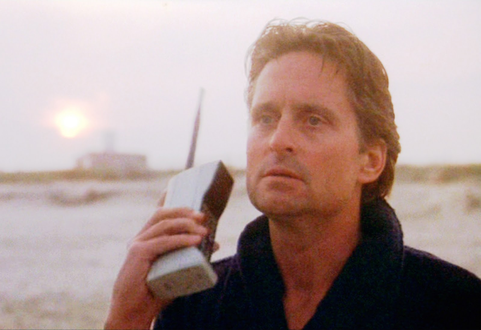 Michael Douglas' ridiculously big phone in Wall Street